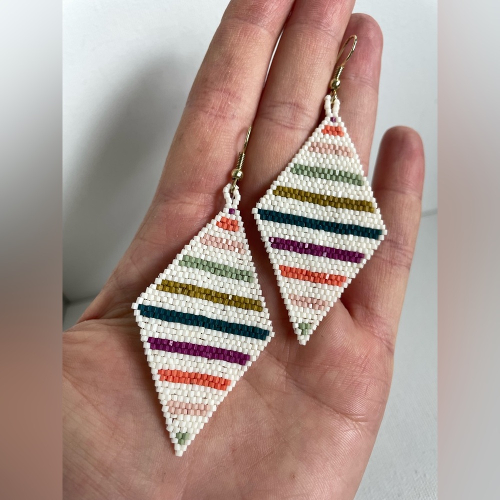 Peyote technique hand made earrings - Picture 7 of 7